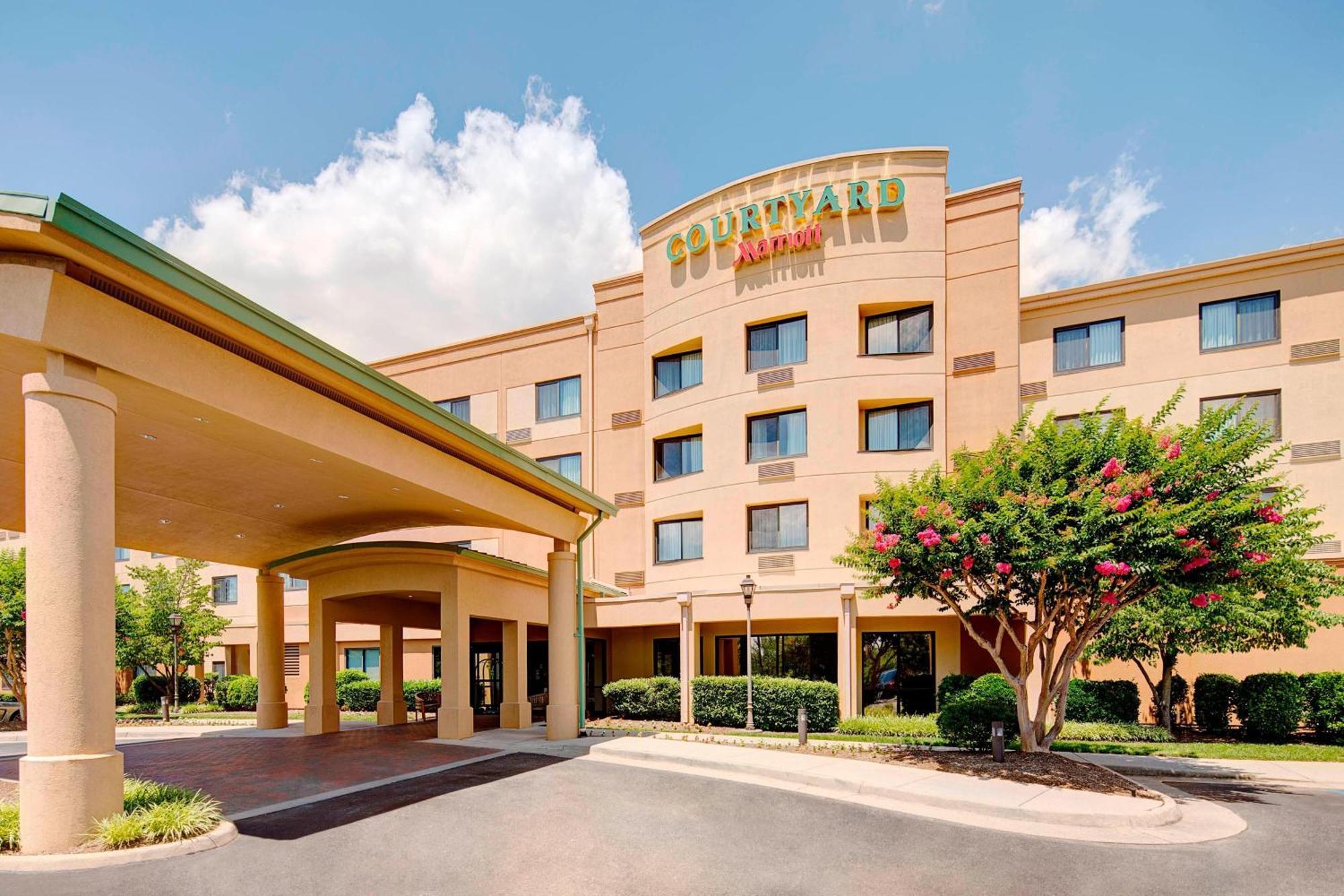 Courtyard By Marriott Roanoke Airport Hotel Bagian luar foto